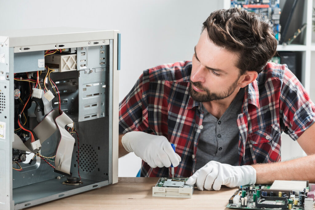Componentă hardware PC și plan de compatibilitate pentru construcția unui calculator nou