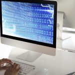 De ce computerele folosesc 0 și 1? Secretul limbajului binar De ce computerele folosesc 0 și 1? Secretul limbajului binar